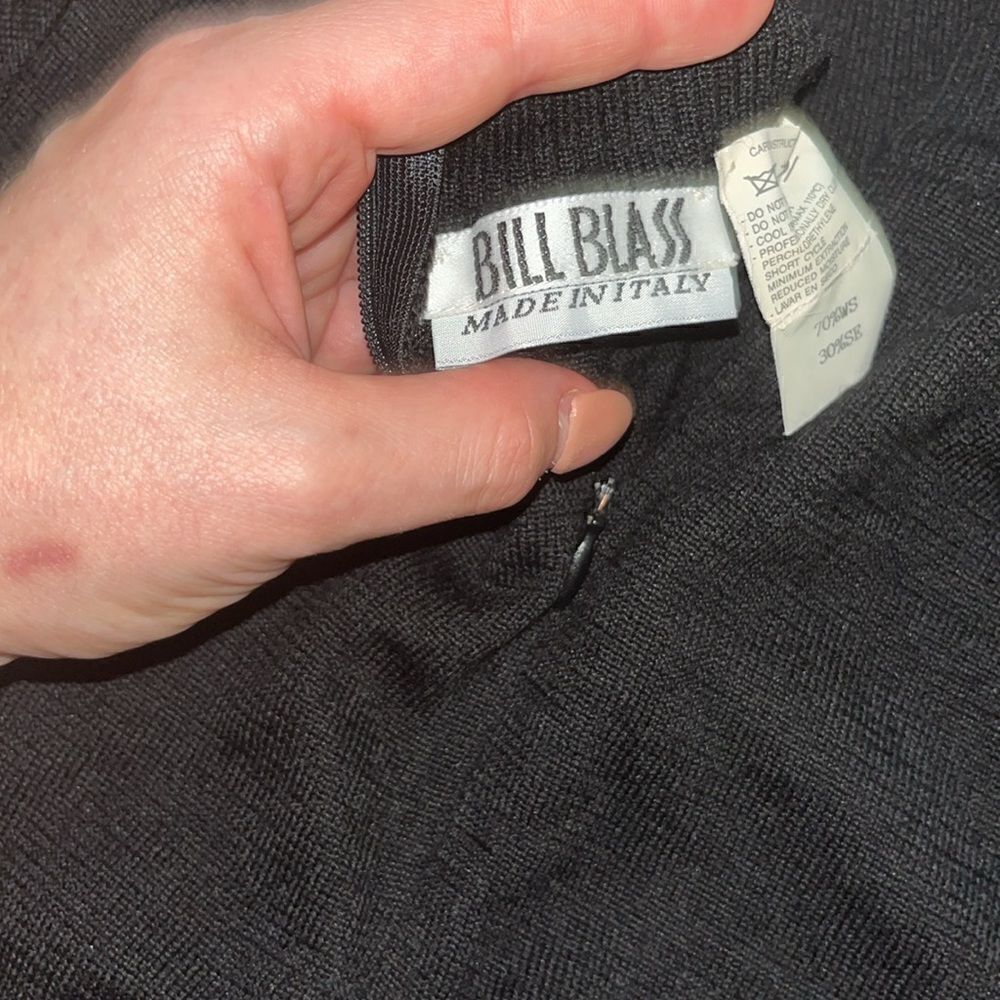 Bill Blass black cashmere shoulder cutout sweater - Picture 3 of 4